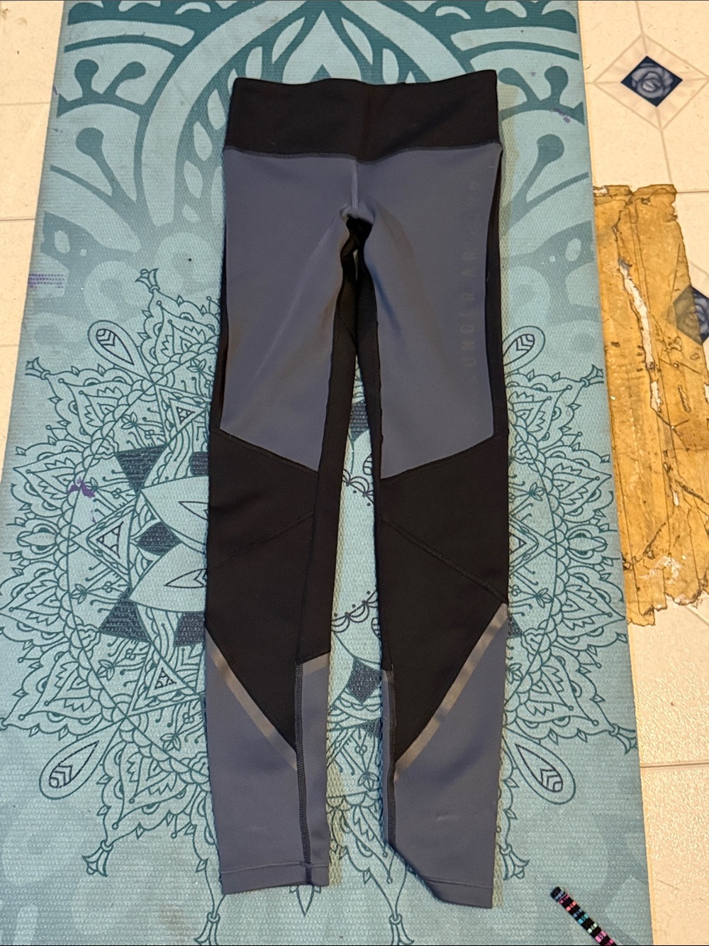 Under Armour Black and Gray Colorblock Leggings